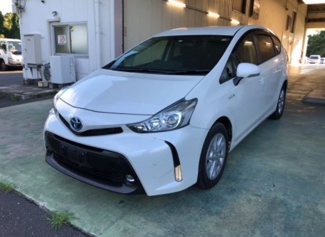 TOYOTA PRIUS ALPHA 2017 full