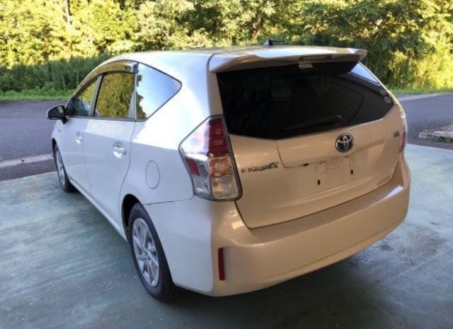 TOYOTA PRIUS ALPHA 2017 full