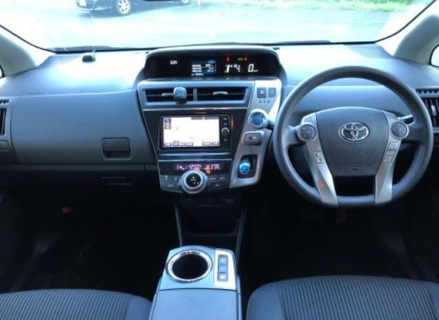 TOYOTA PRIUS ALPHA 2017 full