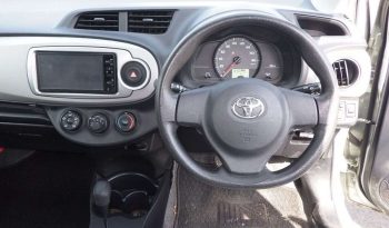 TOYOTA VITZ 2011 full