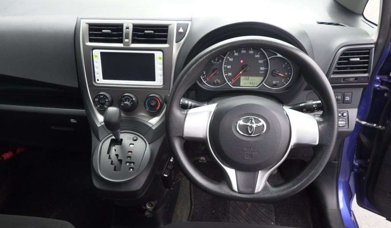 TOYOTA RACTIS 2011 full