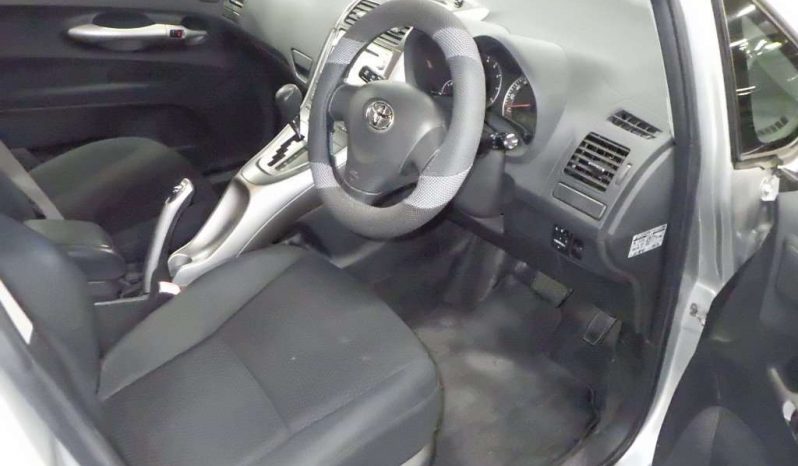 TOYOTA AURIS 2009 full