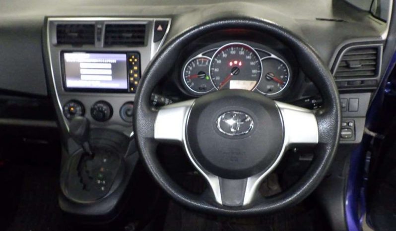 TOYOTA RACTIS 2011 full