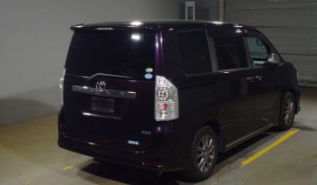 TOYOTA VOXY 2012 full