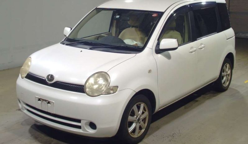 TOYOTA SIENTA 2004 full