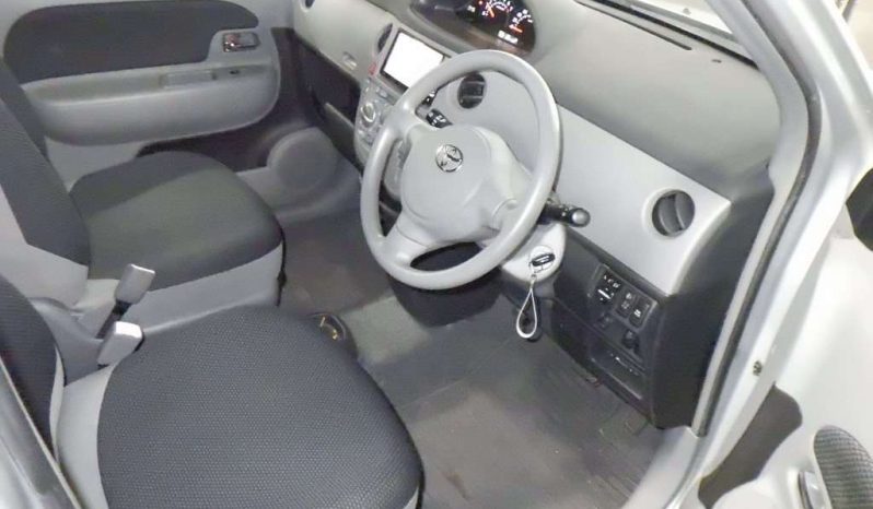 TOYOTA SIENTA 2005 full