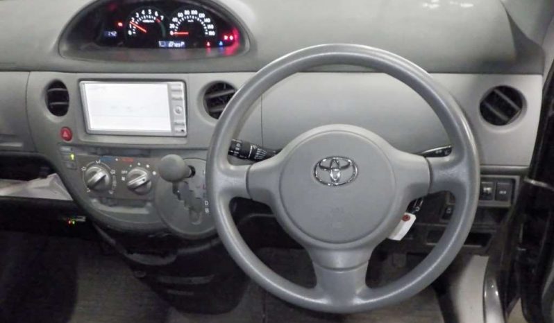 TOYOTA SIENTA 2010 full