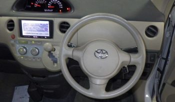 TOYOTA SIENTA 2004 full