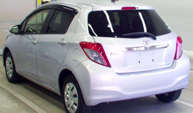 TOYOTA VITZ 2014 full