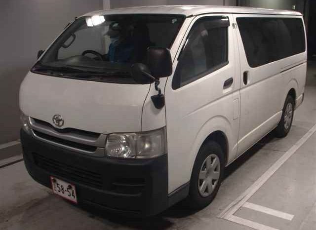 TOYOTA HIACE 2009 full