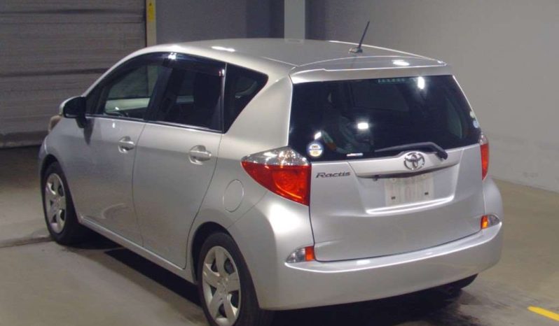 TOYOTA RACTIS 2011 full