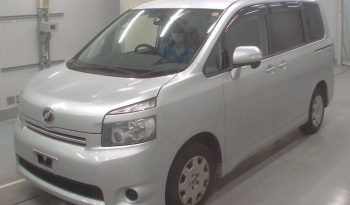 TOYOTA VOXY 2009 full