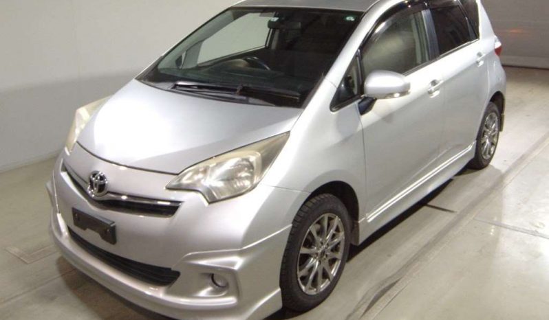 TOYOTA RACTIS 2011 full