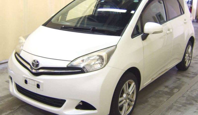 TOYOTA RACTIS 2011 full