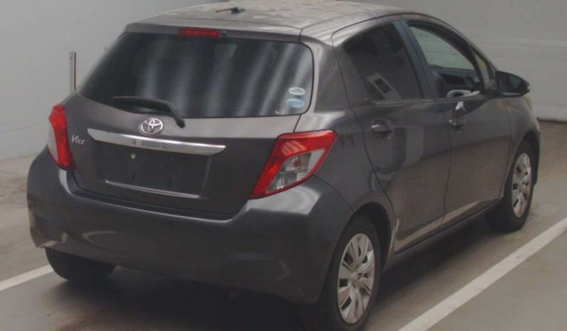 TOYOTA VITZ 2011 full