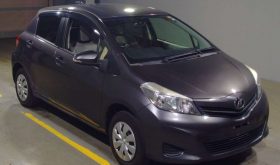 TOYOTA VITZ 2013
