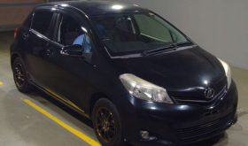 TOYOTA VITZ 2012