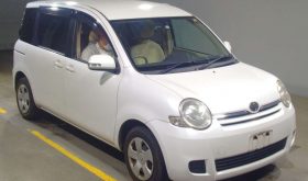 TOYOTA SIENTA 2009