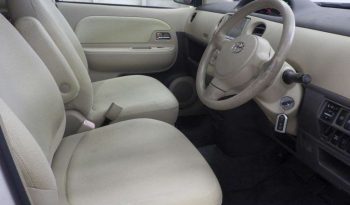 TOYOTA SIENTA 2005 full