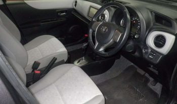 TOYOTA VITZ 2011 full