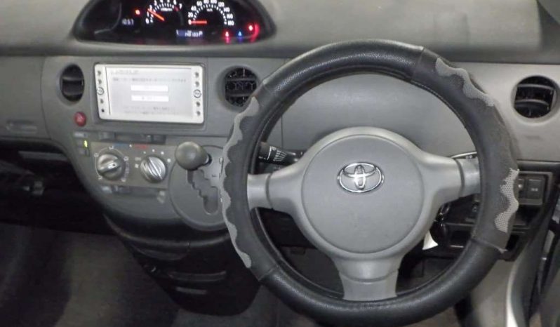 TOYOTA SIENTA 2010 full