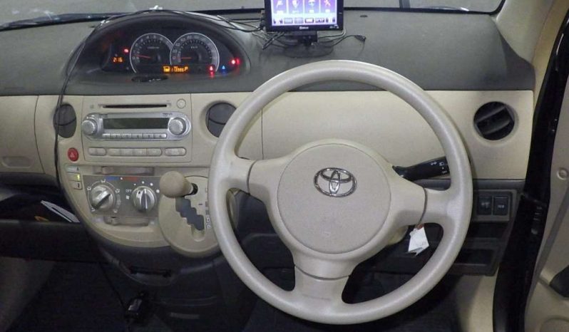 TOYOTA SIENTA 2009 full