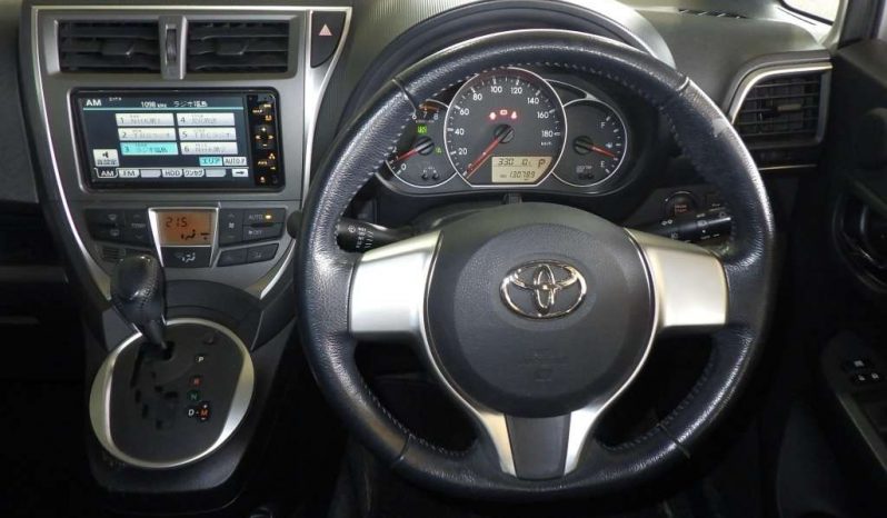 TOYOTA RACTIS 2011 full