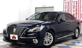 TOYOTA CROWN ROYAL SALOON 2013