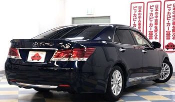 TOYOTA CROWN ROYAL SALOON 2013 full