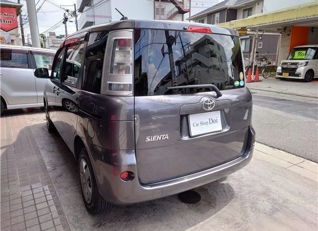 TOYOTA SIENTA 2012 full