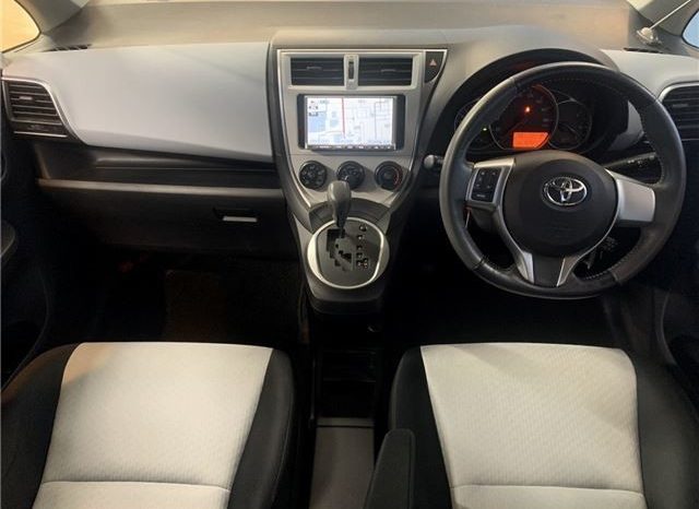 TOYOTA RACTIS 1.5 X 2012 full