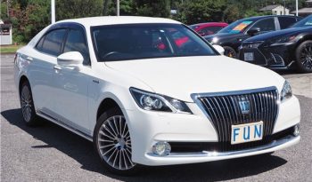 TOYOTA CROWN MAJESTA 2017 full