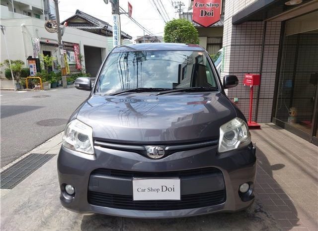 TOYOTA SIENTA 2012 full