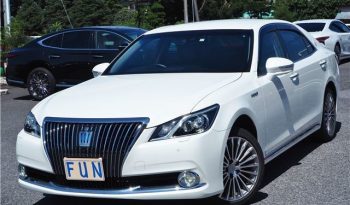 TOYOTA CROWN MAJESTA 2017 full