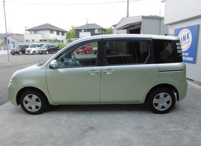 TOYOTA SIENTA 2007 full