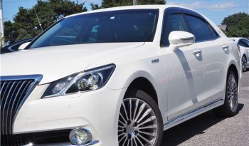 TOYOTA CROWN MAJESTA 2017 full