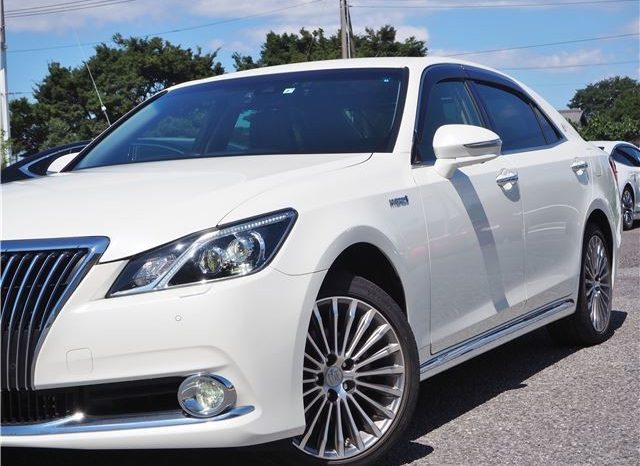 TOYOTA CROWN MAJESTA 2017 full