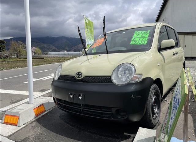 TOYOTA SIENTA 2005 full