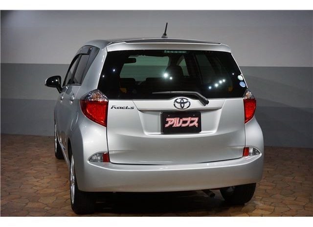 TOYOTA RACTIS 2015 full