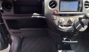 TOYOTA SIENTA 2012 full