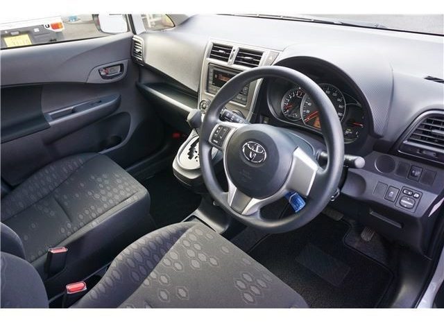 TOYOTA RACTIS 2015 full