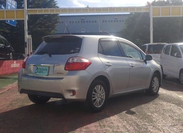 TOYOTA AURIS 2009 full