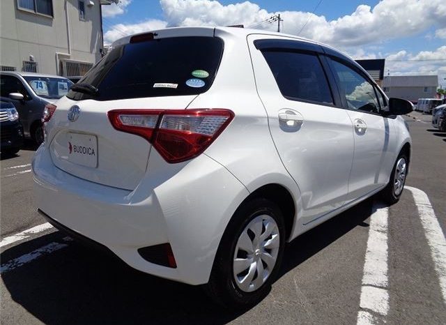 2017 TOYOTA VITZ F full