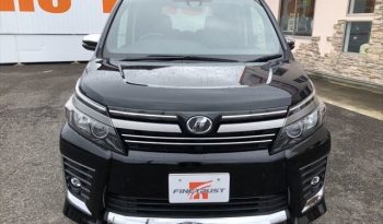 toyota Voxy  ZS 2016 full