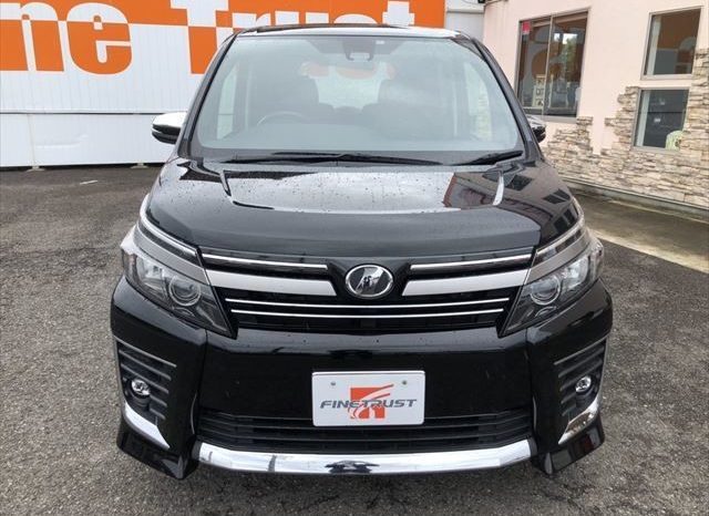 toyota Voxy  ZS 2016 full