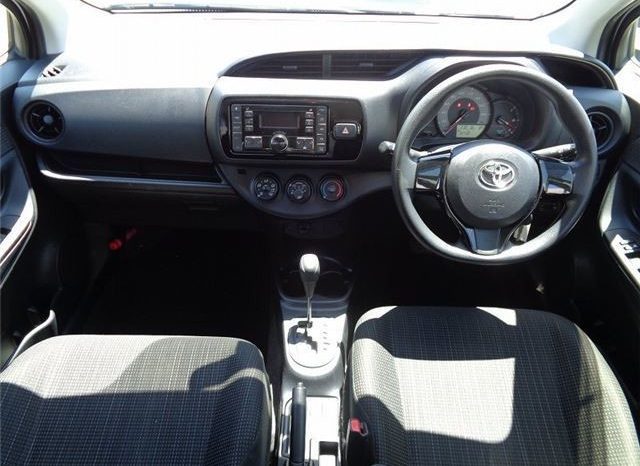 2017 TOYOTA VITZ F full