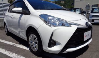 2017 TOYOTA VITZ F full