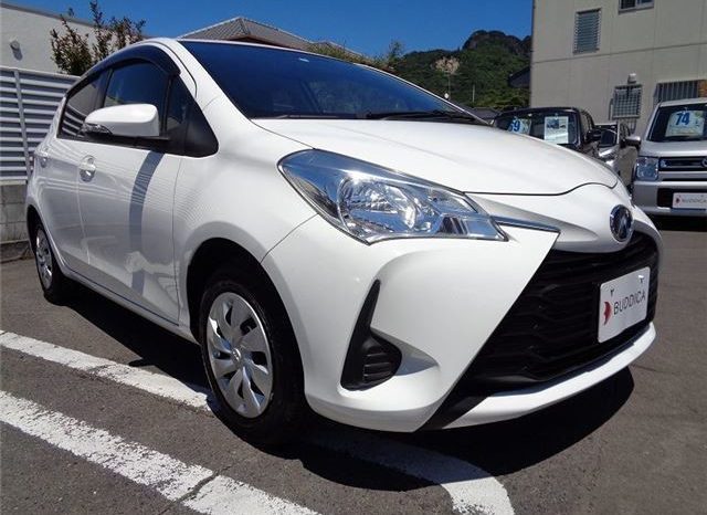 2017 TOYOTA VITZ F full