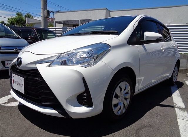 2017 TOYOTA VITZ F full