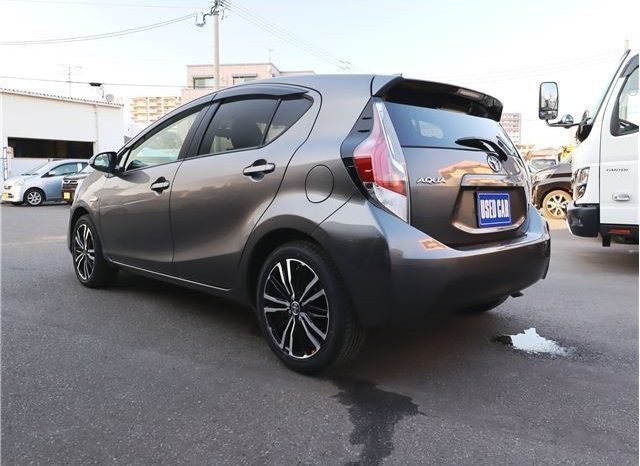 TOYOTA AQUA G 2015 full